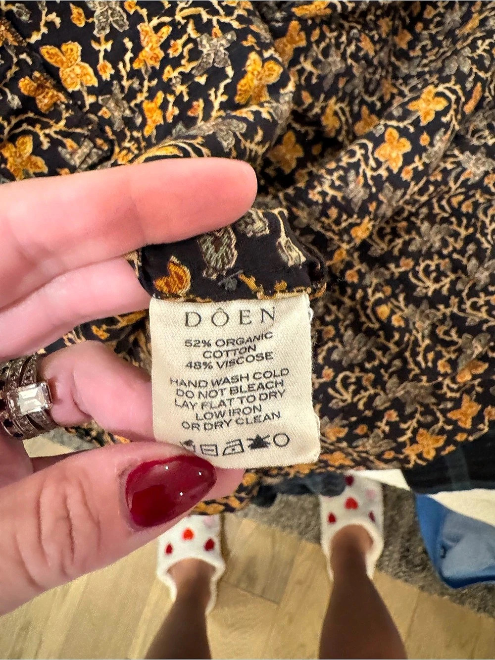 Doen Dress Fall Floral Maxi Dress in Black & Orange - Picture 3 of 4